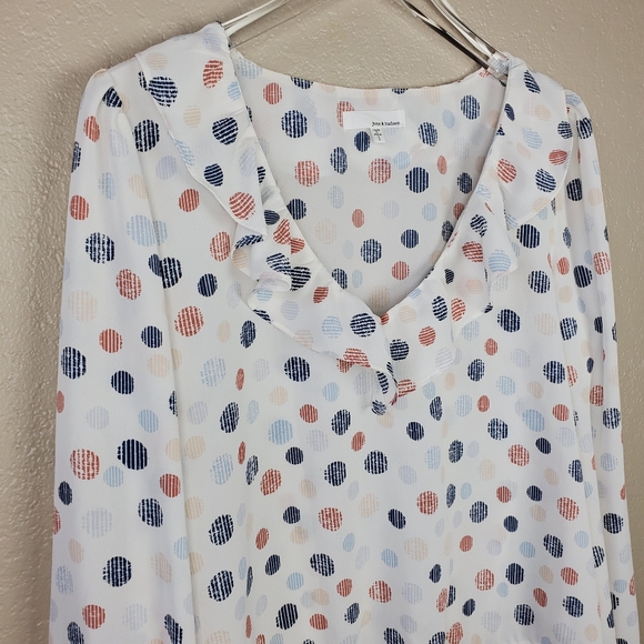 June & Hudson Polka Dot Ruffle V-Neck Blouse L - Picture 3 of 7